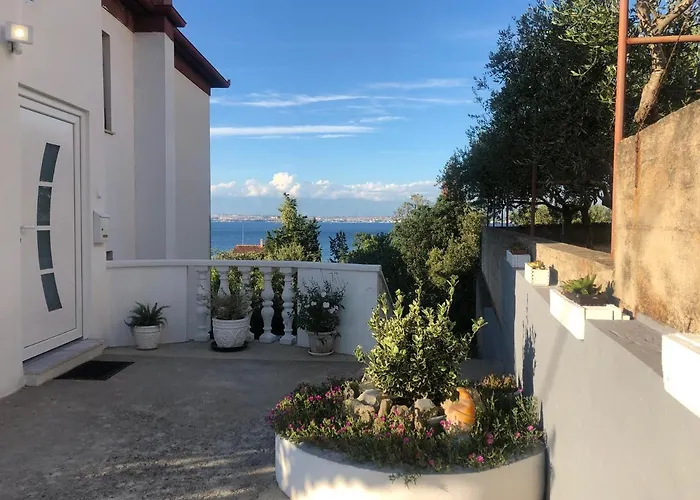 Apartament By The Sea Kali, Ugljan - 17665 *